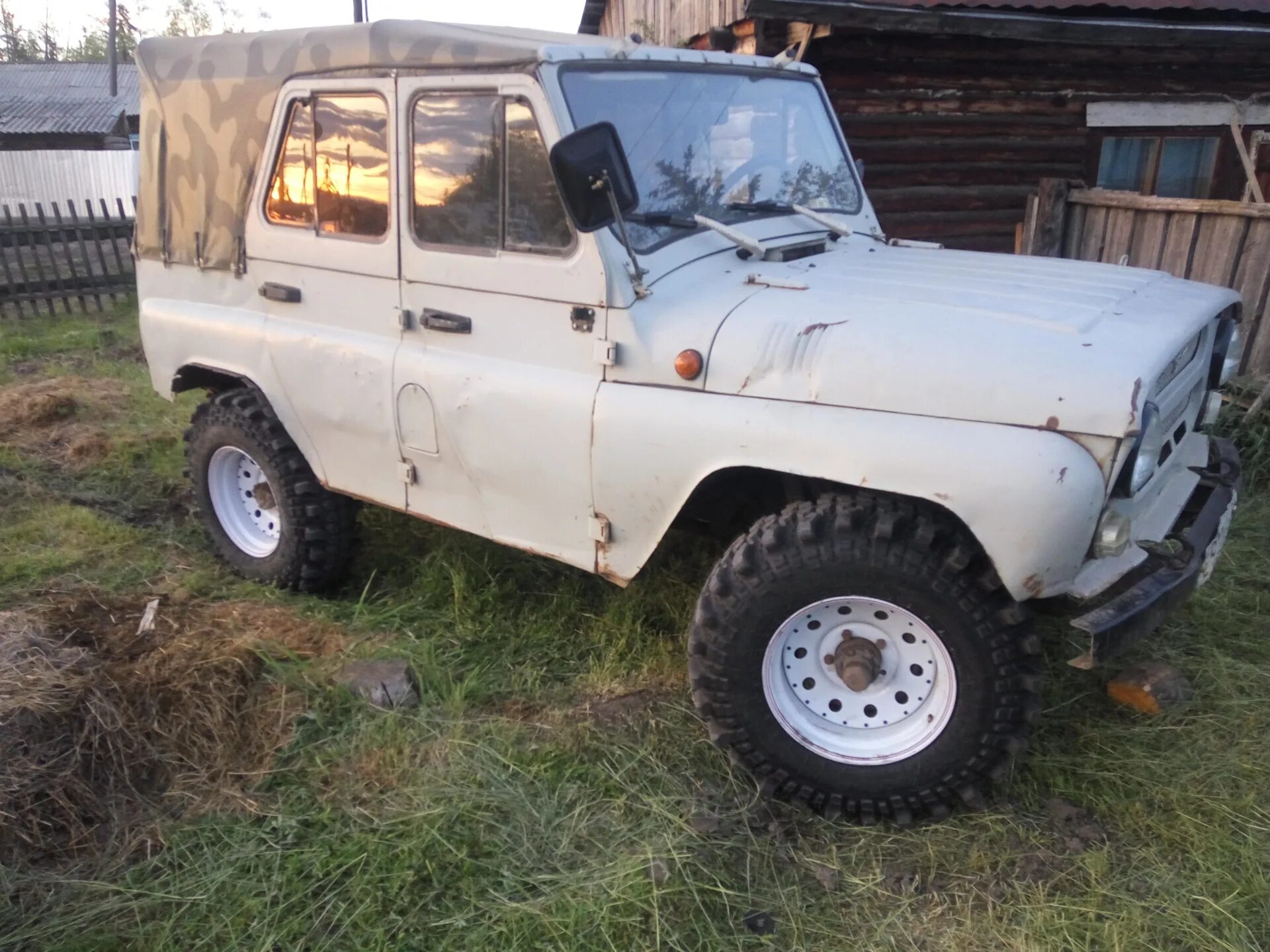 Уаз 31512 хантер. Уаз 469 на 32 колесах. Уаз 31512. Уаз 469 на 33 колесах. Уаз 31512.