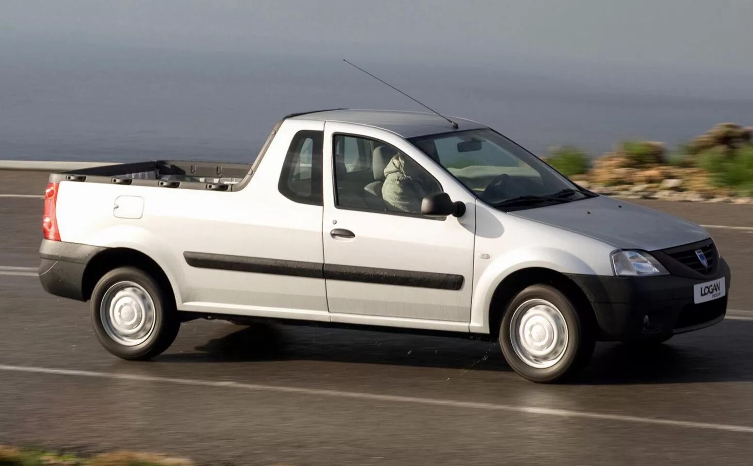 Renault ваз. Dacia Logan pick-up. Renault Renault Logan Pickup. Dacia Logan Pickup. Renault Dacia Logan.