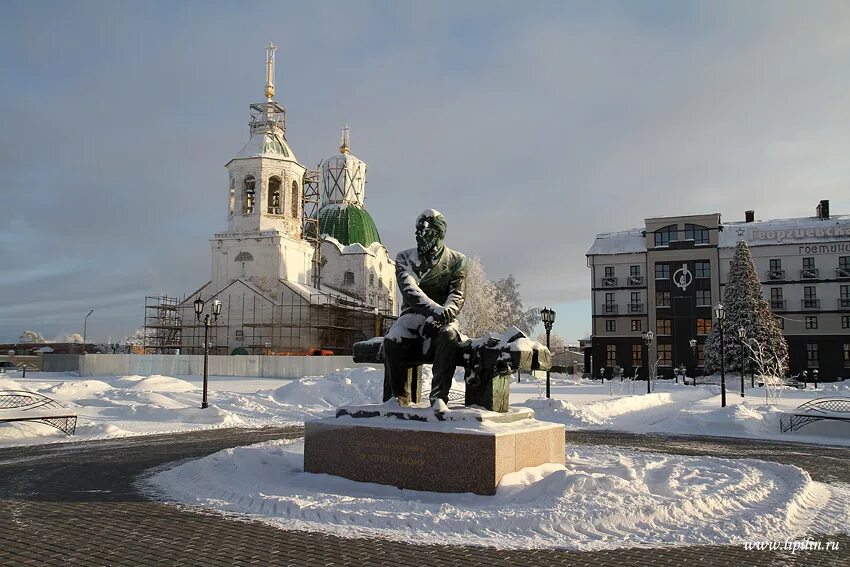 Якутск тобольск. Тобольский сквер Декабристов. Сквер ф.м. Достоевского, Тобольск. Сквер Ершова в Тобольске зимой. Памятник Достоевскому (Тобольск).