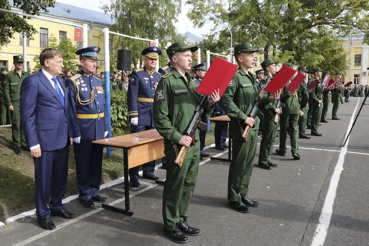 Военная Академия Санкт-Петербург Можайского курсанты. Курсанты вка им Можайского. Курсанты Можайской Академии. Военно-Космическая Академия имени а ф Можайского курсанты. Можайка академия сайт