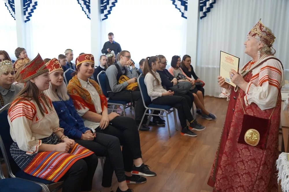 Дом дружбы ленобласти. Сайт дом дружбы. Директор дома дружбы народов чебоксары. Чувашская диаспора в санкт-петербурге. Дом дружбы народов петрозаводск.