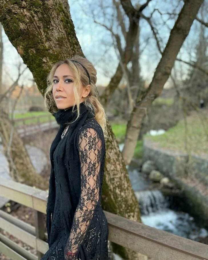 Карина кокс фото. Сколько лет певице кокс. Карина кокс 2021. Карина кокс. Сколько лет певице кокс.