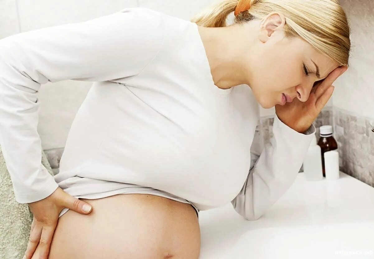 Почему у беременной сильно. Токсикоз беременности. Тошнота беременной. Беременные с гестозом.