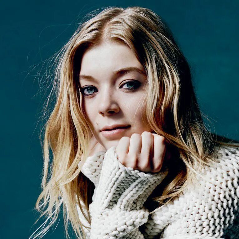 Бекки хилл. Becky Hill певица. Бекки Хилл Британская певица. Бекки Хилл фото.