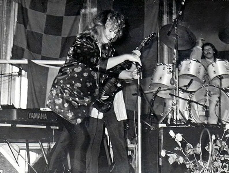 Пугачева в 1986 году. Алла пугачева 1986. Песня пугачевой прости поверь. Пугачева 1986 год. Пугачева в 1986 году.