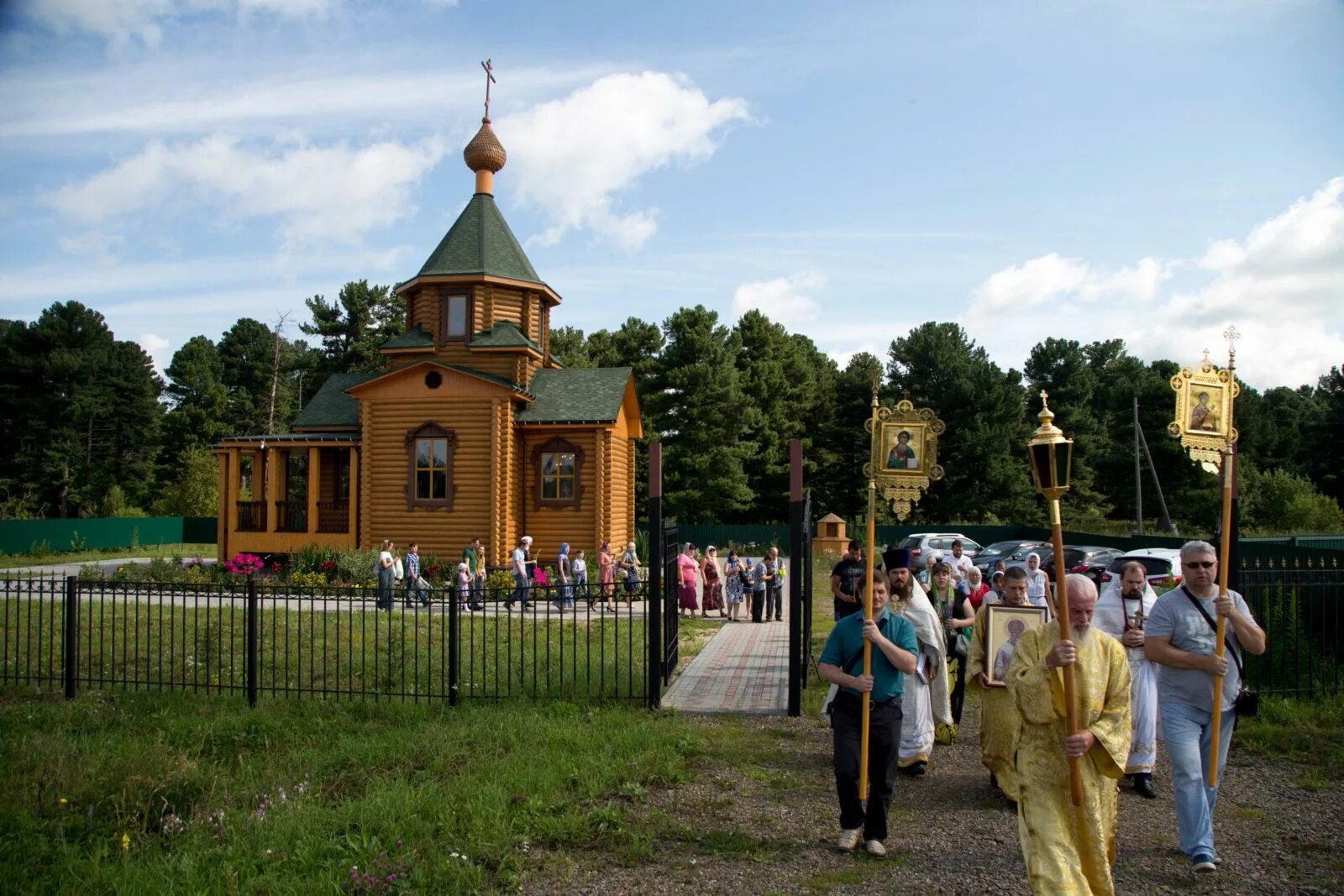 Село губино. Храм в Губино Калужская область. Губино Воскресенский район. Деревня Губино Можайский район.