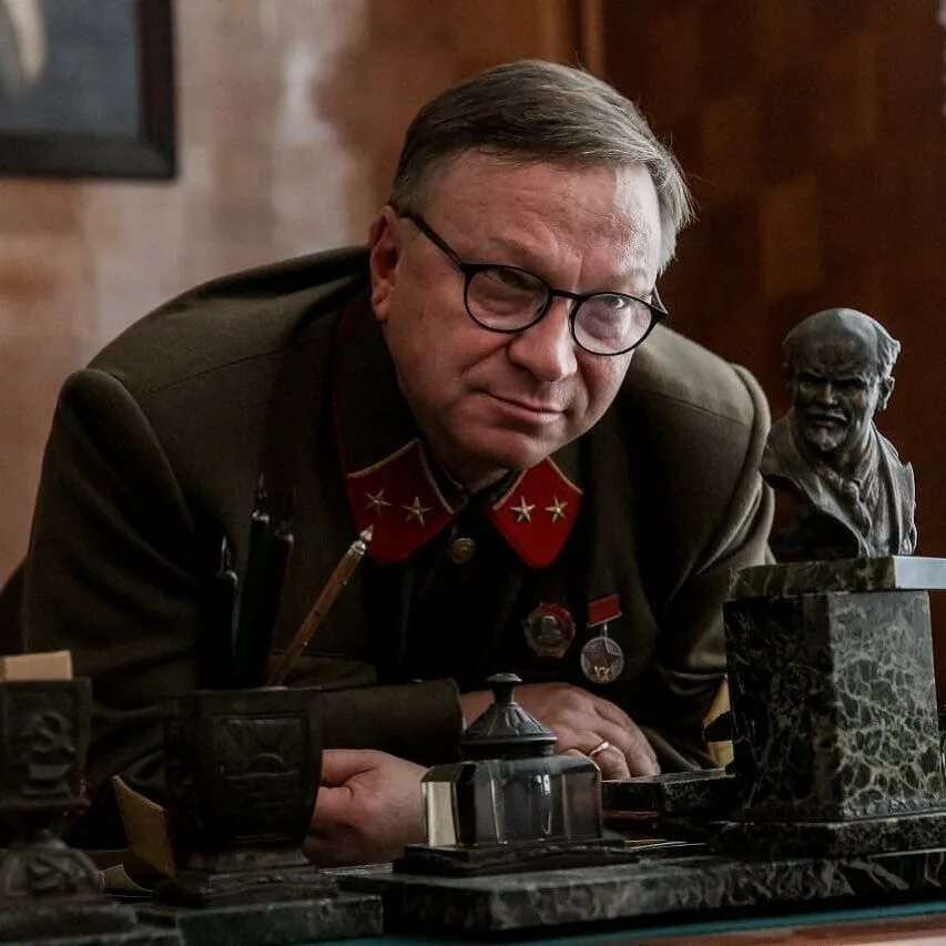 Угольников пародии. Игорь угольников ширли. угольников игорь станиславович. игорь угольников ширли мырли. угольников игорь станиславович ширли мырли.