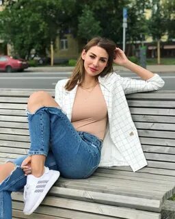 Блогерша молодая девушка