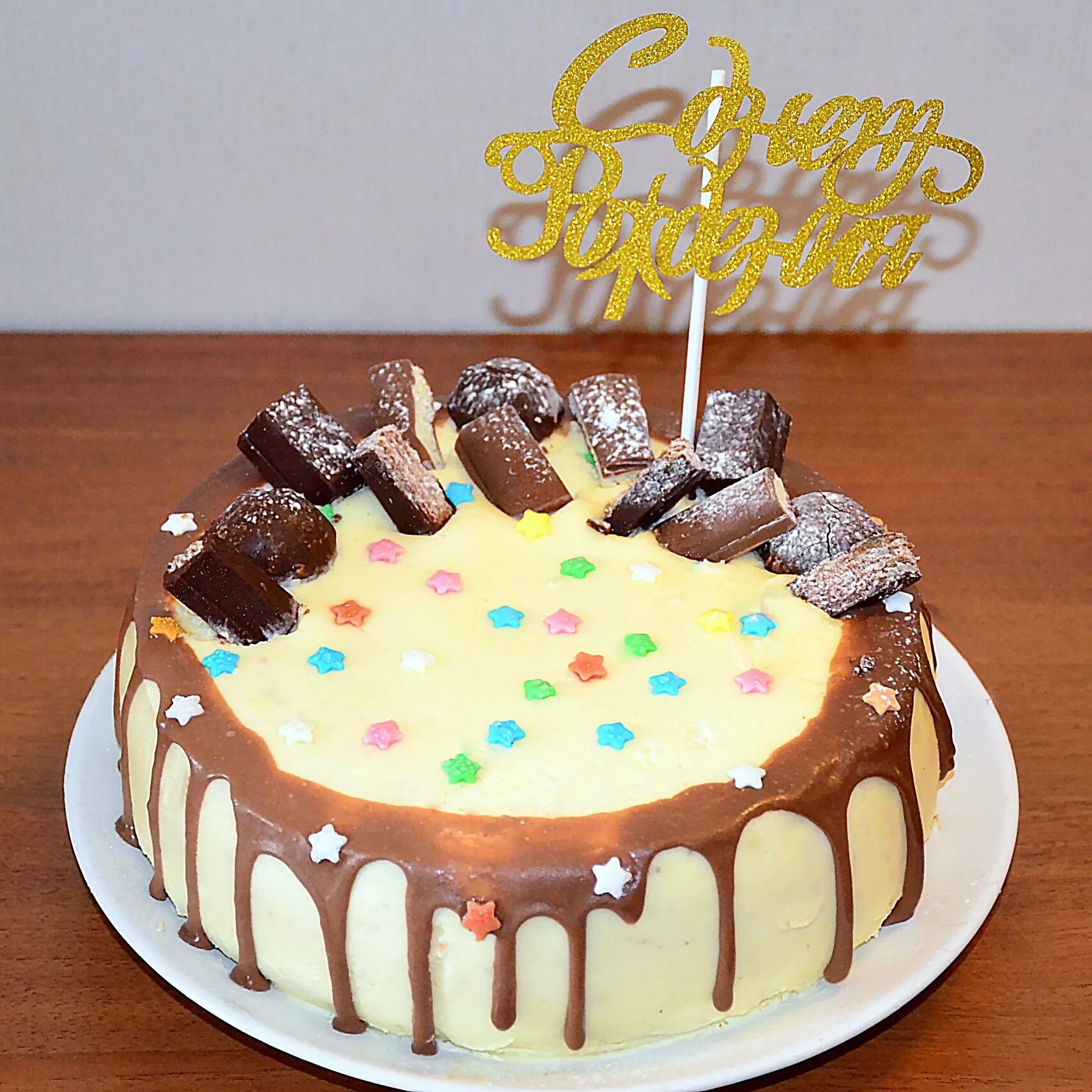 как сделать потекли шоколадом на торте. толстые подтеки на торте. как сделать потекли шоколадом на торте. торт с шоколадными подтеками. белый торт с шоколадными подтеками.