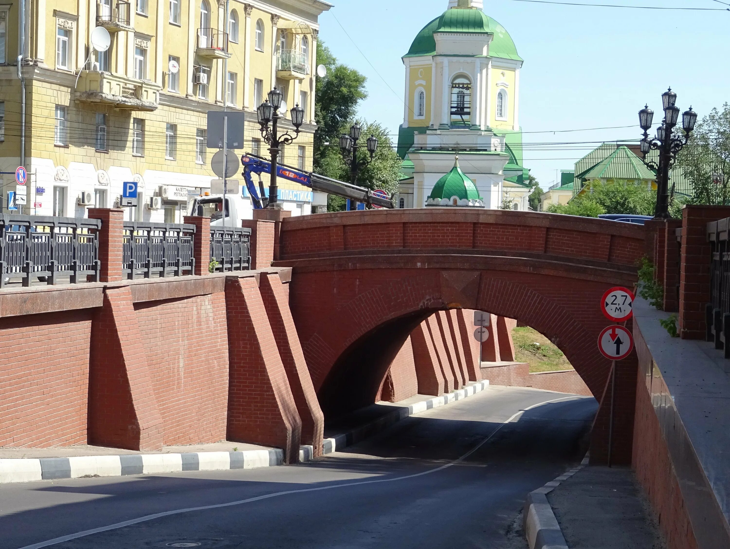 Каменный мост Воронеж 1826. Каменный горбатый мост Воронеж. Достопримечательности Воронежа каменный мост. Каменный мост улица