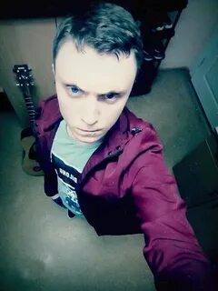 Серьезная 18