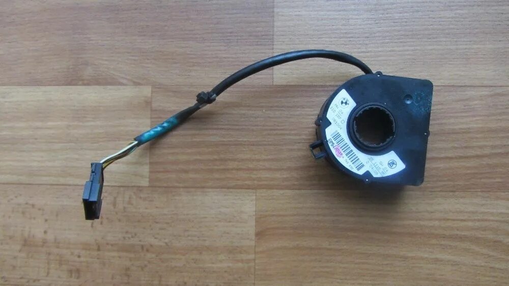 Х5 е53 датчик угла поворота. Х5 е53 датчик угла поворота. Датчик угла поворота руля e53. Датчик суммарного поворота рулевого колеса бмв x5. Датчик руля бмв х5 е 53 2005.