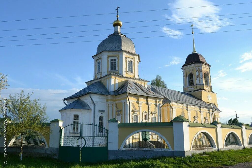 Фото дмитровска. Дмитровск храм Димитрия Солунского. Церковь Дмитрия Солунского Дмитровск Орловская область. Церковь Дмитрия Солунского в Дмитровске. Церковь Димитрия Солунского в Дмитровске, Дмитровск.