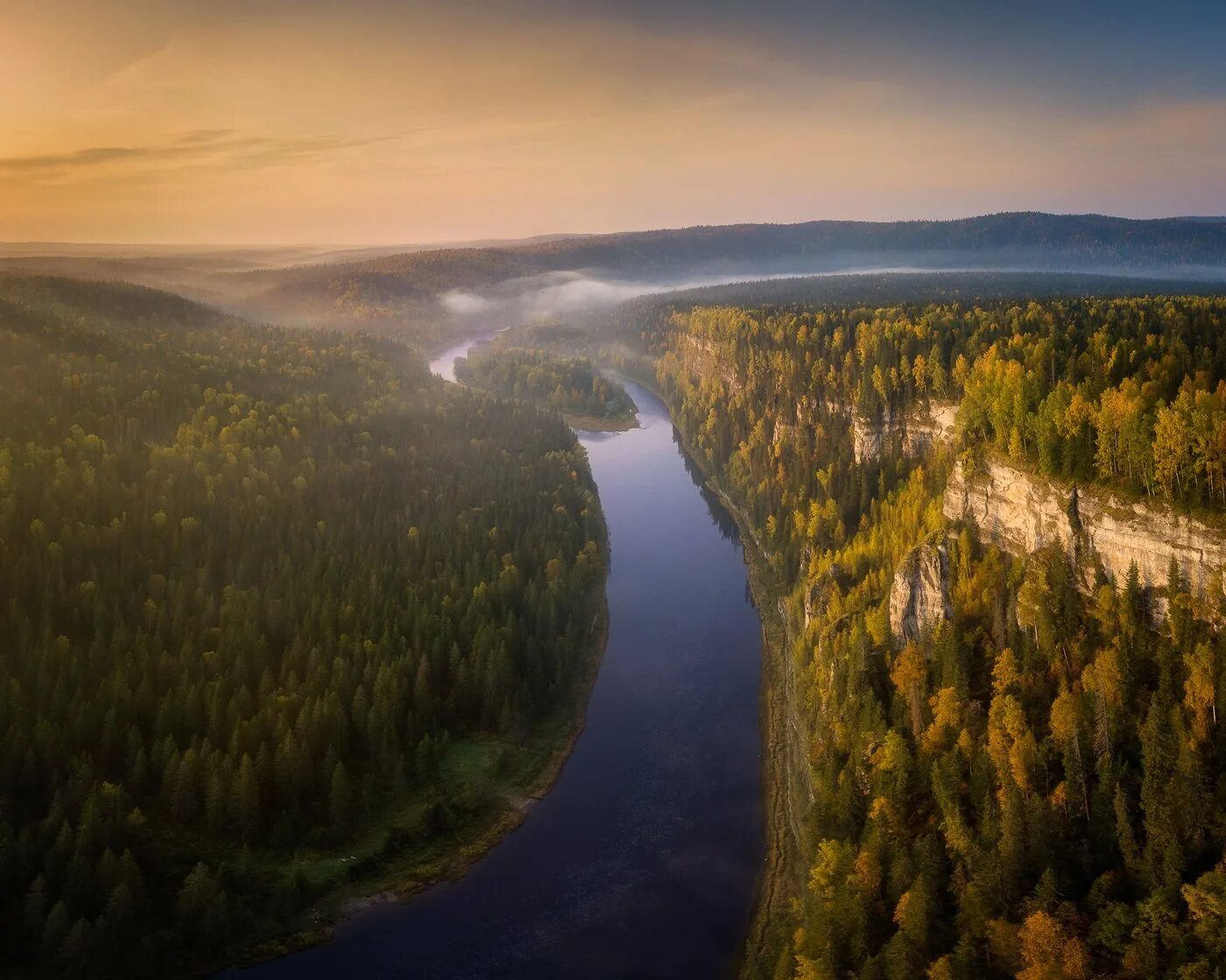 Река Усьва Пермский край. Река Усьва Усьвинские столбы. Река Усьва в Перми. Усьва Пермский край Усьвинские столбы.