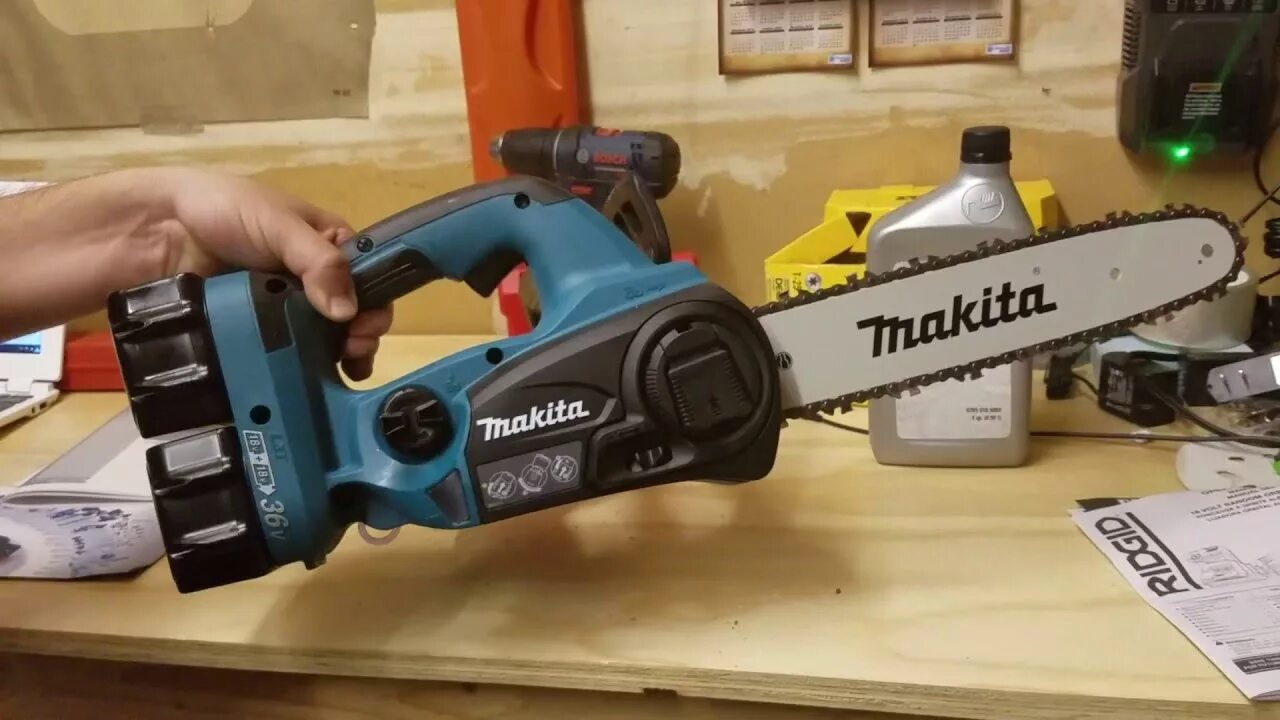 Makita duc302z. Duc302z. Макита 302. Электропила Макита duc 302.