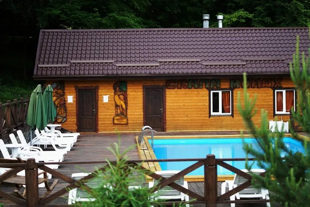 Адыгея отдых домик с бассейном. Отель абаго гузерипль. Поселок каменномостский парк хаджох. Фанагорийское горячий ключ родничок. Адыгея отдых домик с бассейном.