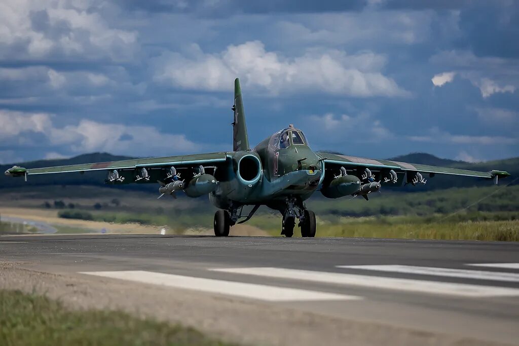 Су 25. Су-25см3 вооружение. Су-25т Штурмовик. Истребитель Су 25. Истребитель Штурмовик Су-25.
