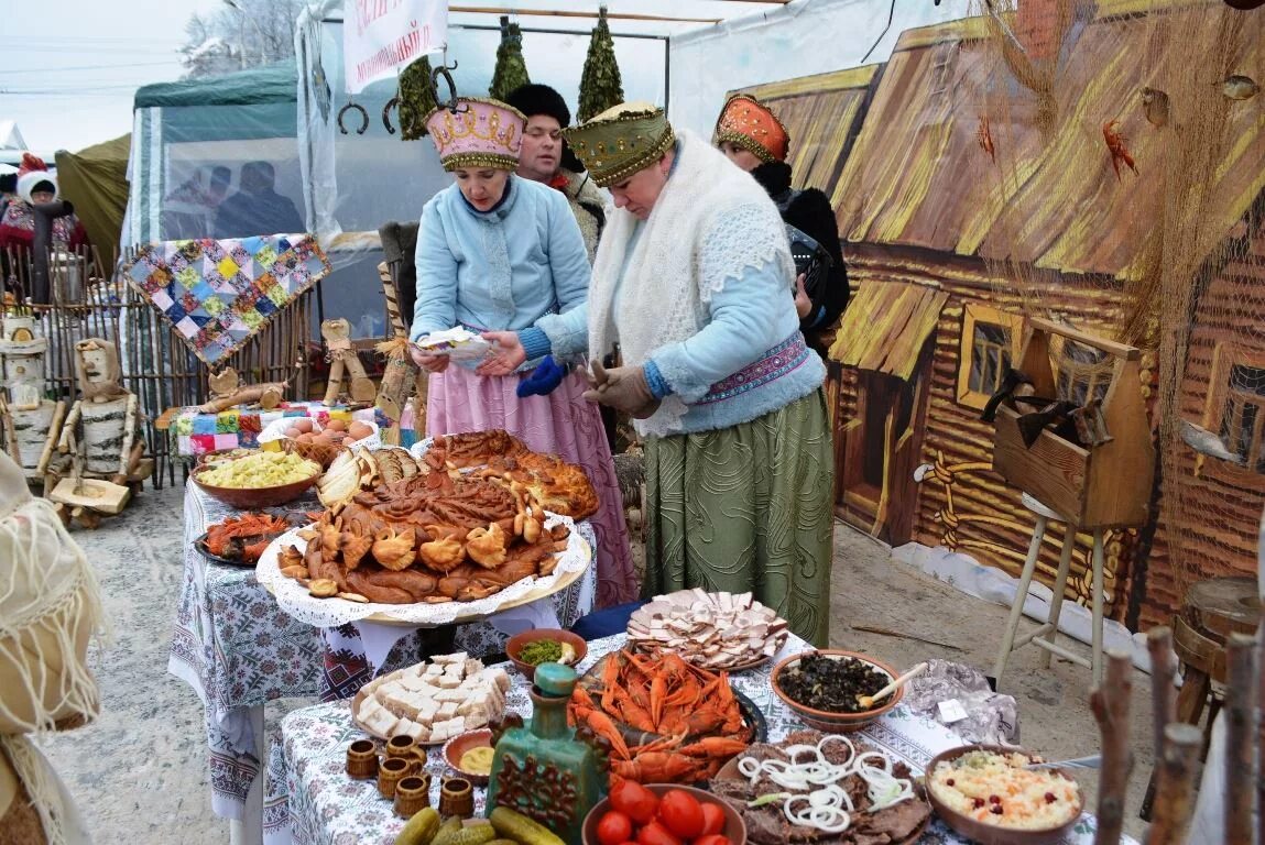 Что такое ярмарка. Ярмарочные угощения. Угощение на ярмарку. Народная ярмарка. Деревенская ярмарка.