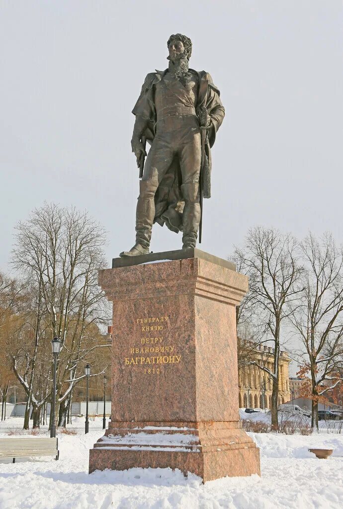 пётр иванович багратион памятник. багратиону. памятник багратиону в санкт-петербурге на обводном канале. памятник багратиону на ул. памятник багратиону на улице марата.