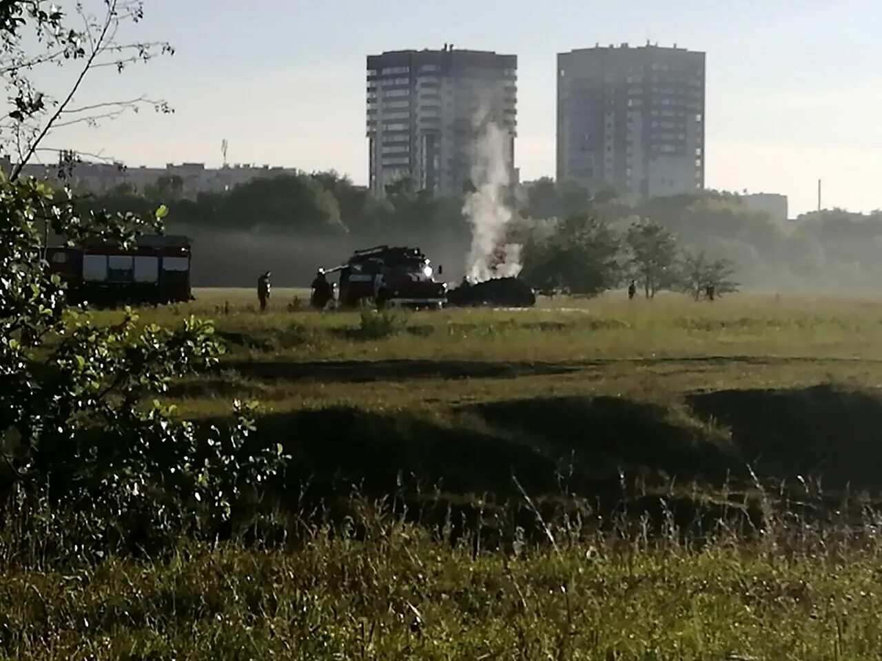 Авария мерседес москва. Новости сегодня 04. Колонна военной техники. Танк вагнера в ростове. Бтр на улицах москвы.