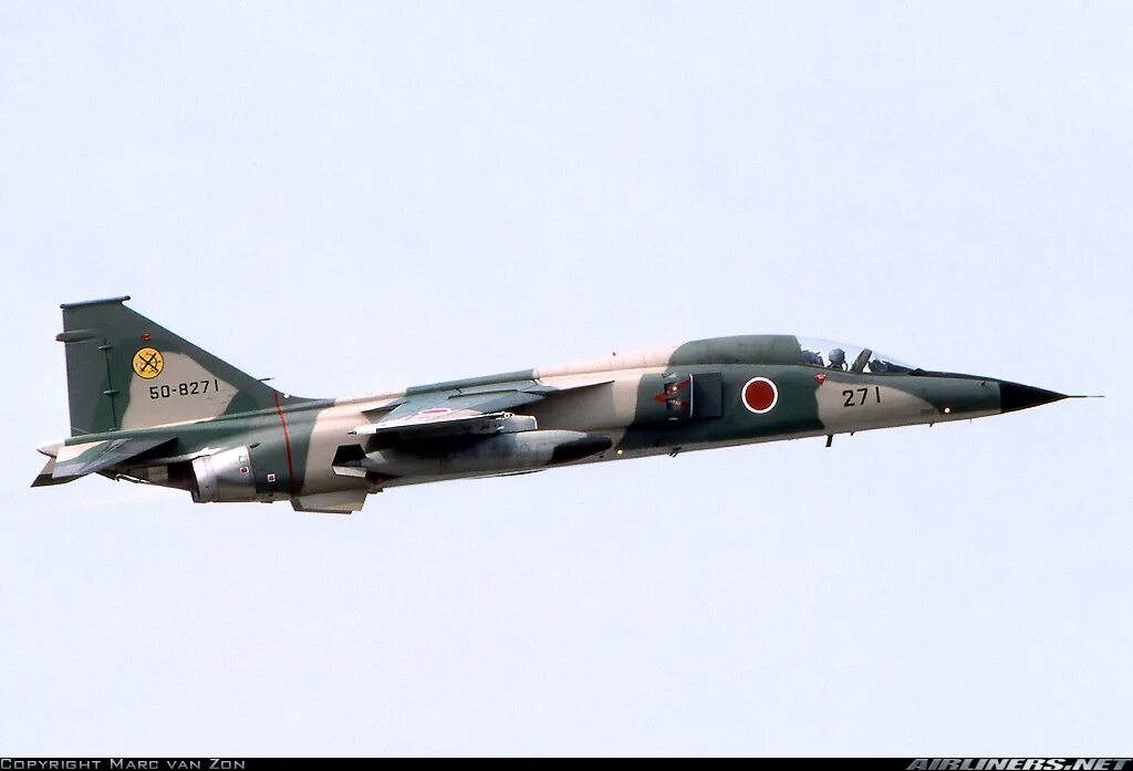 Mitsubishi f. Mitsubishi f-1. Японский истребитель Мицубиси f 1. Истребитель Mitsubishi f-1. F-1-2 Mitsubishi.
