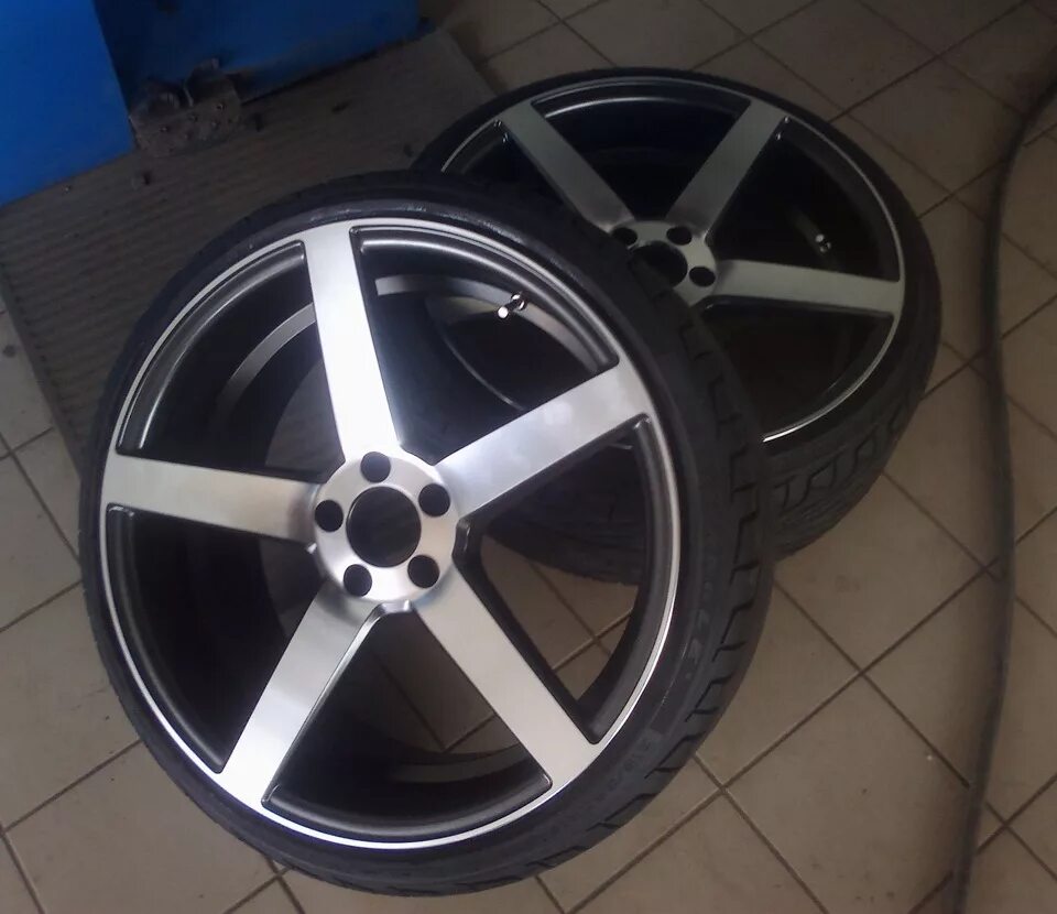 R 15 б у. Диски разноширокие 112 r18 Vossen. Vossen r17 4x108. Литье RS r481. Литье Vossen r16.