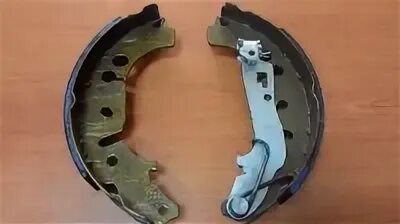 Задние тормозные колодки на опель корса д. Колодки тормозные задние корса. Колодки тормозные задние корса. Колодки опель корса д 1. Задние колодки опель корса барабаны.