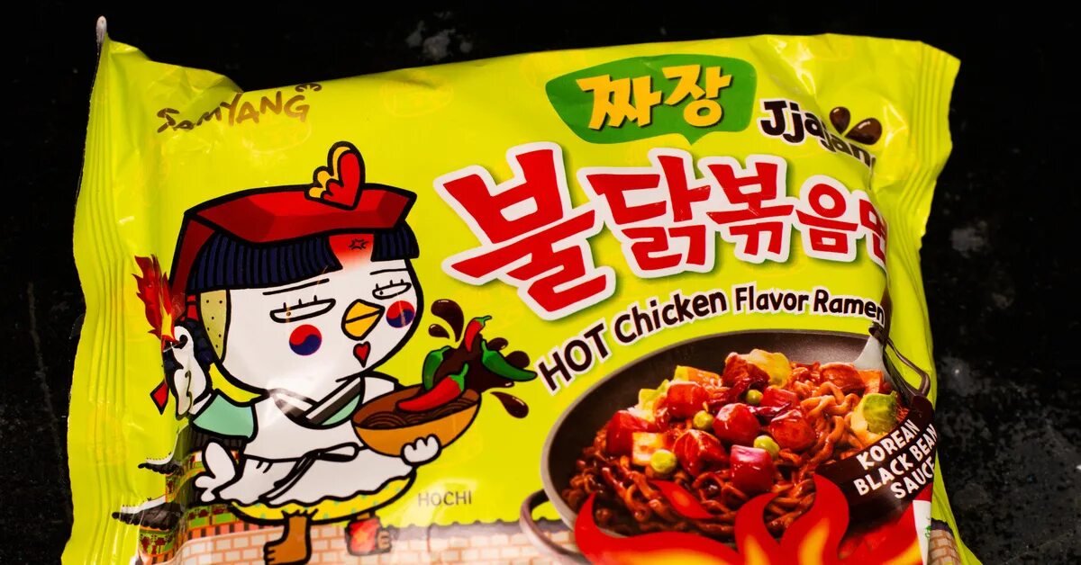 Острая лапша рамен. Чачжанмен samyang. чачжан рамен. лапша samyang jjajang ramen 80гр. доширак samyang.