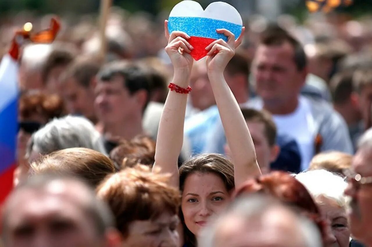 Возвращение соотечественников. Соотечественники за рубежом. Поддержка соотечественников за рубежом. Российские граждане за рубежом. Российские соотечественники за рубежом.