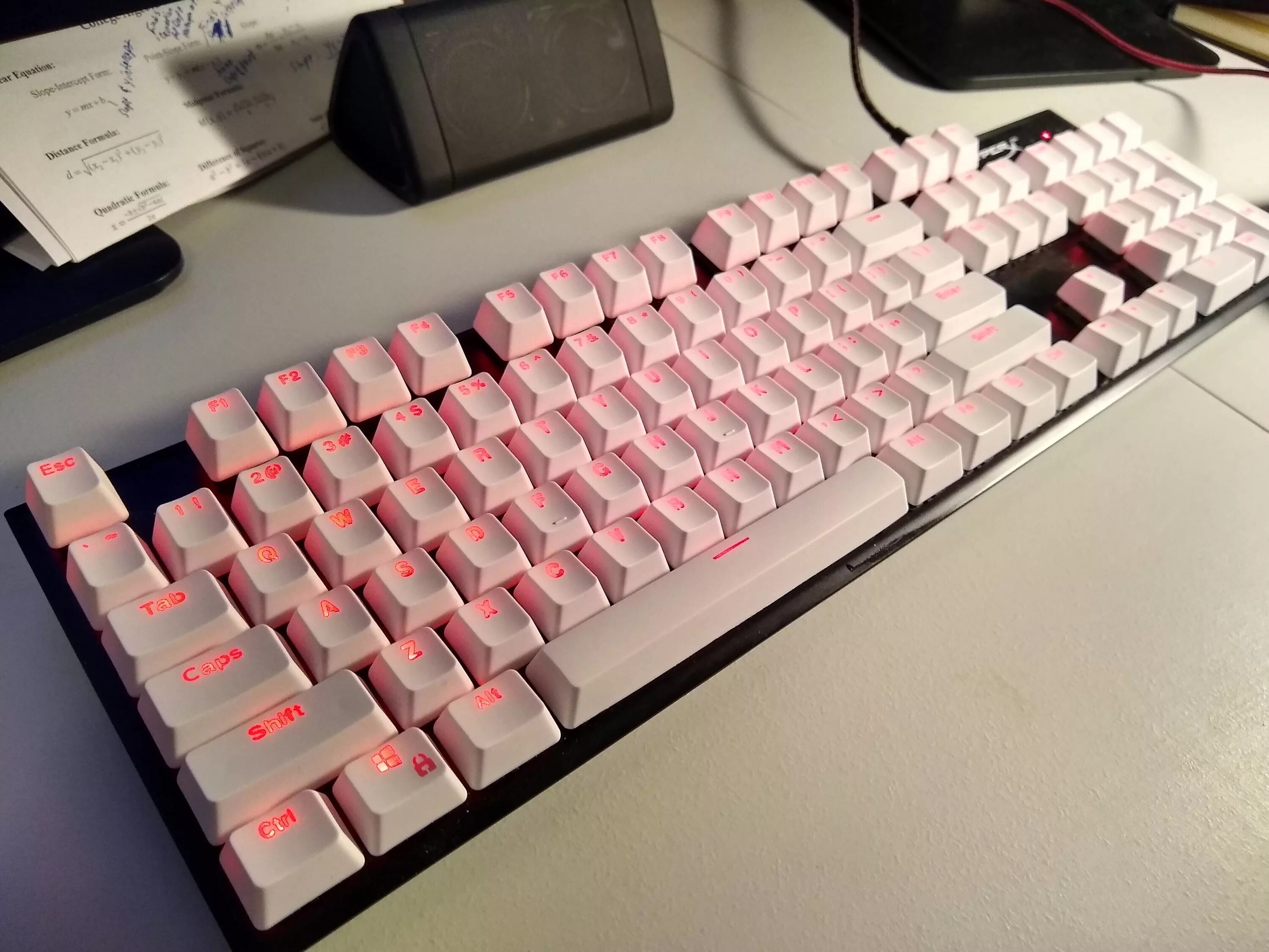 HYPERX Alloy fps Pro White. HYPERX Alloy fps Pro белая. HYPERX Alloy fps Pro White keycaps. HYPERX Alloy белая. Кейкапы с русской раскладкой