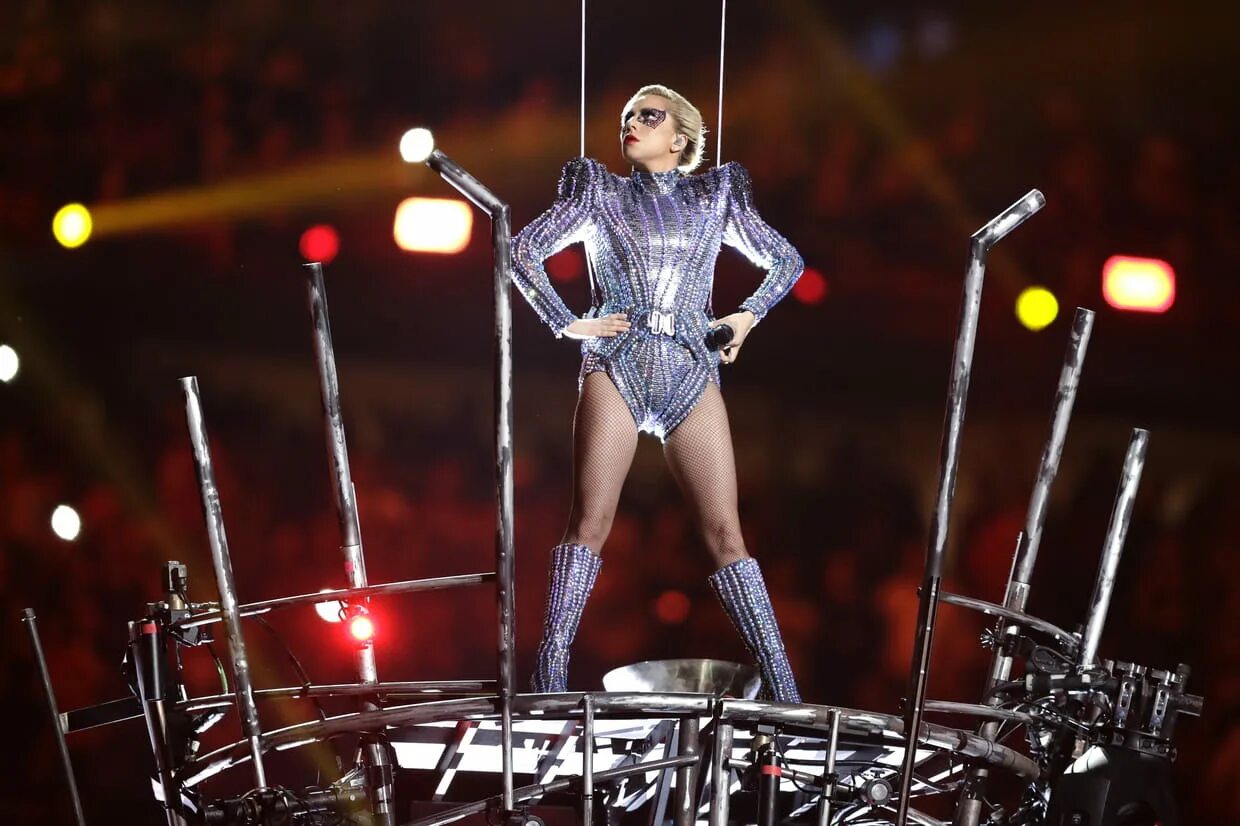 Леди гага выступления. Леди гага super bowl. леди гага шоу. lady gaga super bowl 2017. леди гага грэмми 2017.