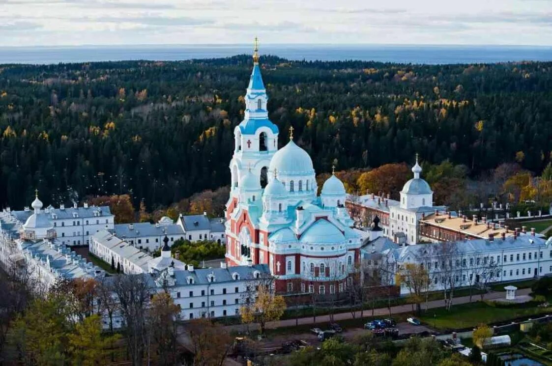 Преображенский монастырь валаам. Валаамский Спасо-Преображенский монастырь. Карелия остров Валаам монастырь. Спасо-Преображенский монастырь Карелия.