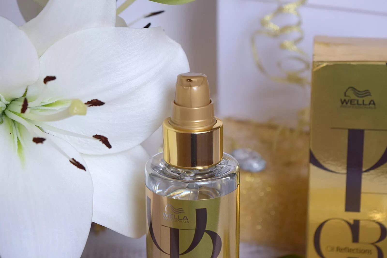 Reflection wella professionals. Wella oil reflections шампунь. oil reflections от wella professionals. oil reflections от wella.