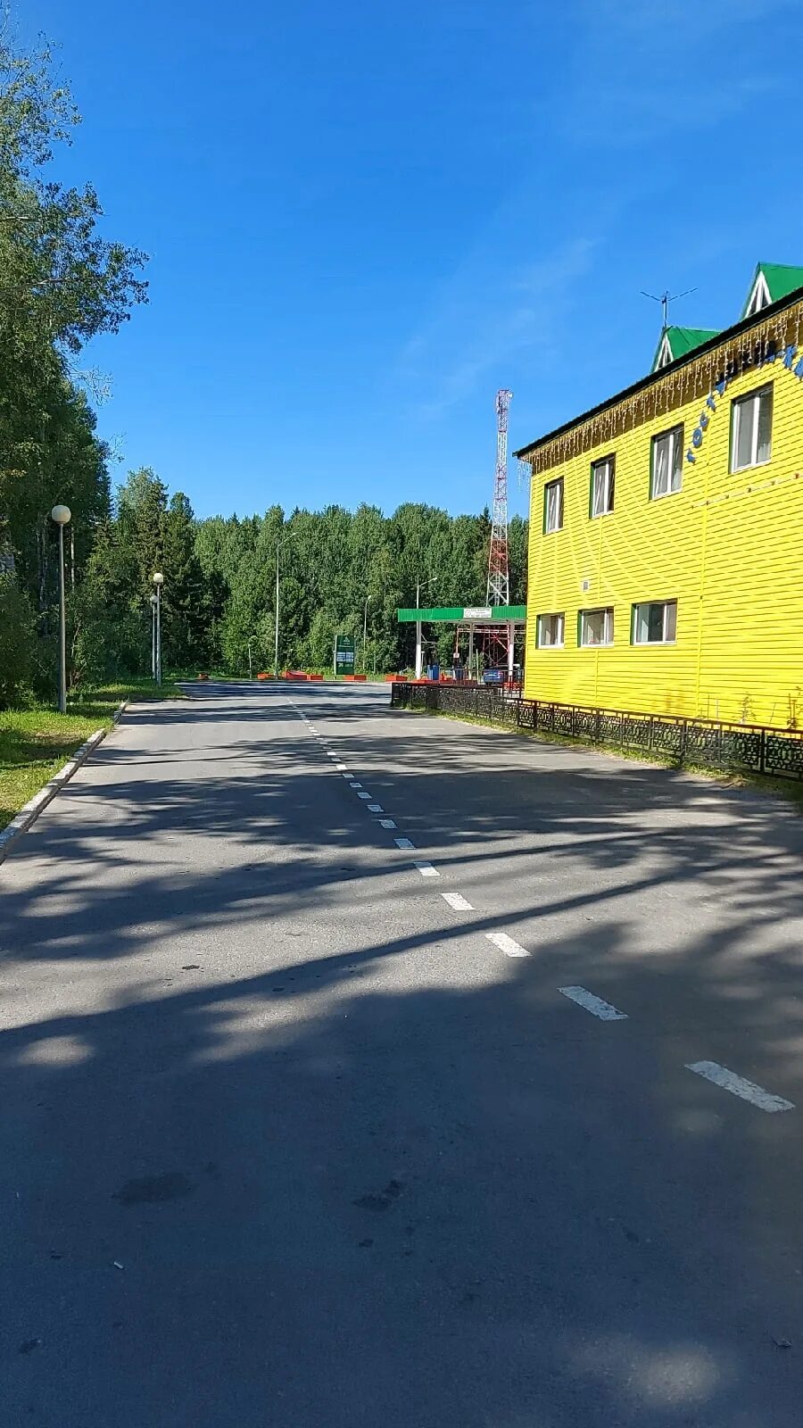 Бобровка ХМАО. П Бобровский ХМАО. Дорога Ханты-Мансийск Нягань фото. Нягань ул Пушкина 38.