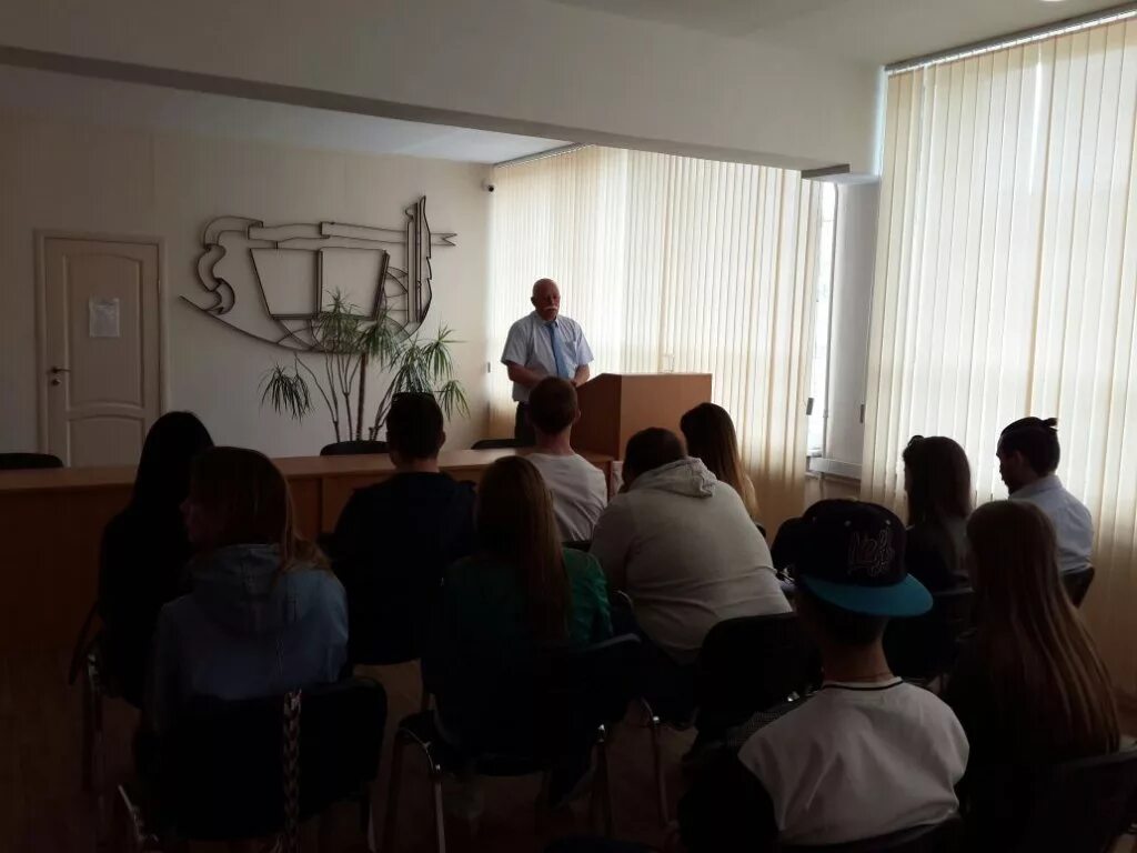 сколько население поселок соколовый саратовский район. помещения для встреч с избирателями. рязань встреча с ветеранами. новороссийск мкц 25 мая встреча с депутатом. кандидат от кпрф в госдуму 2021 александр евдокимов рязань.