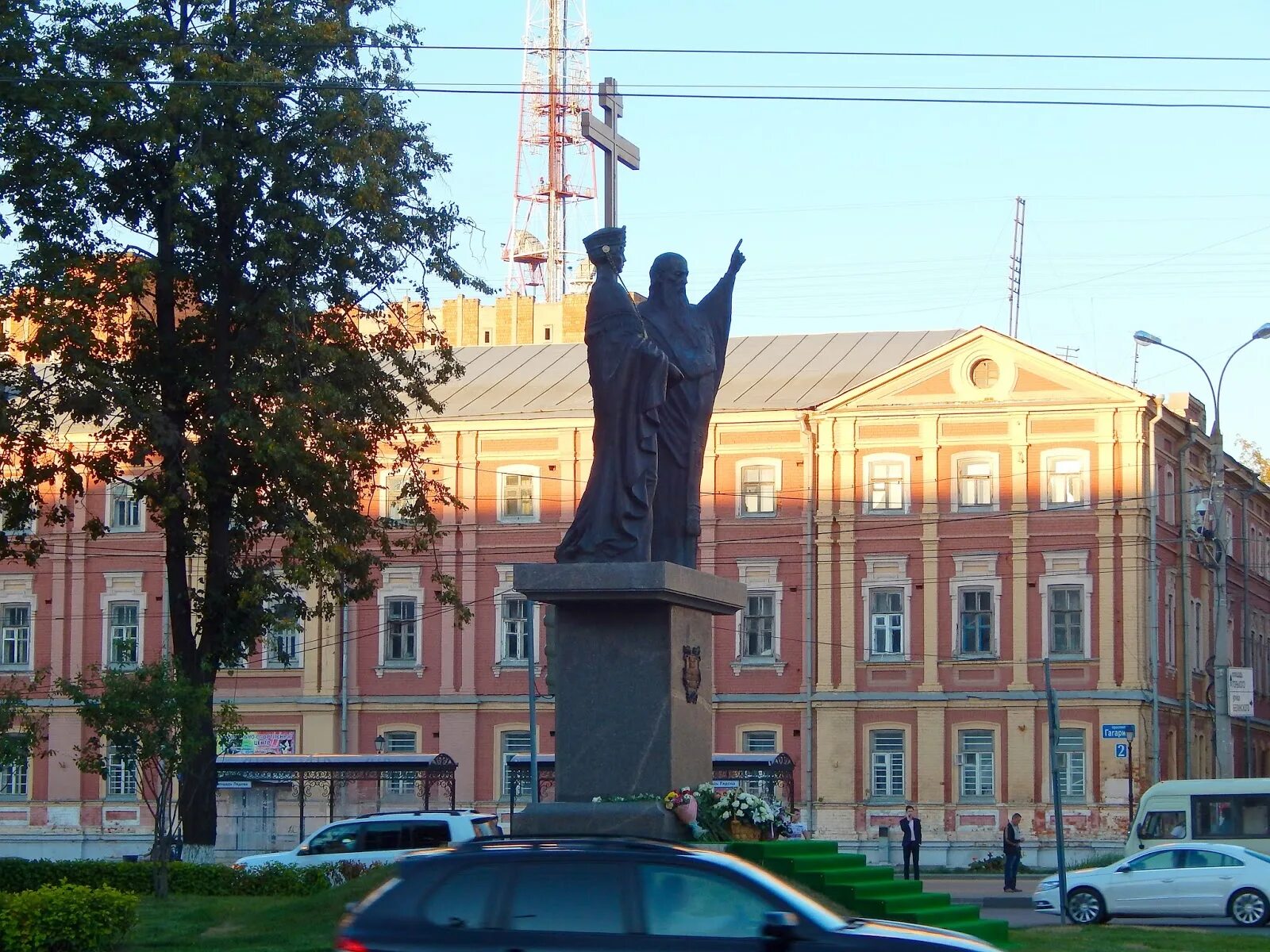 Пл лядова. Площадь Лядова Нижний Новгород. Памятник на площади Лядова в Нижнем Новгороде. Женский монастырь на площади Лядова Нижний Новгород. Площадь Лядова площади Нижнего Новгорода.