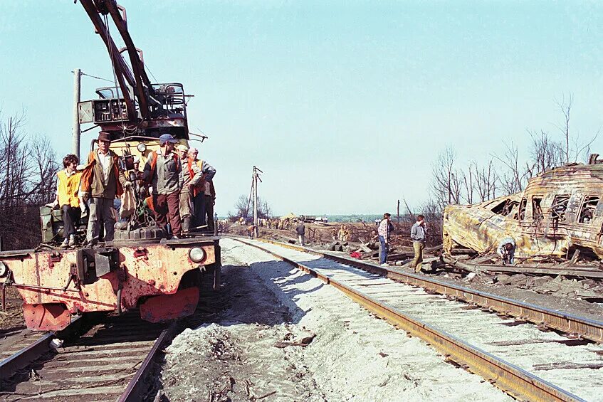 Новосибирск-адлер катастрофа 1989. Улу теляк железнодорожная катастрофа. 10 июня 1989. Железнодорожная катастрофа под уфой 1989 год. Железнодорожная катастрофа под уфой 1989.