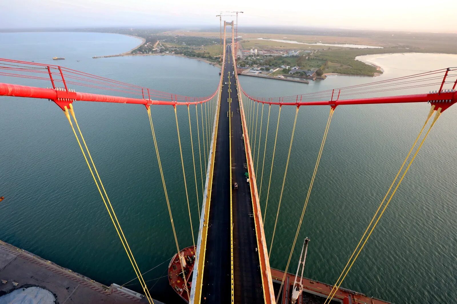 Самый длинный пост. Мост Мапуту - КАТЕМБЕ. Мосты в Африке. Мост в Китае. Навесные мосты в Китае.