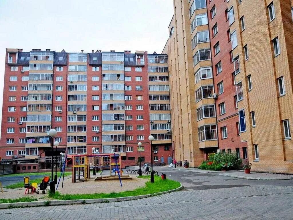 Толстого 21 красноярск. Толстого 17 Красноярск. Улица Толстого 17 Красноярск. Толстого 19 Красноярск. Дом Толстого 17 Красноярск.