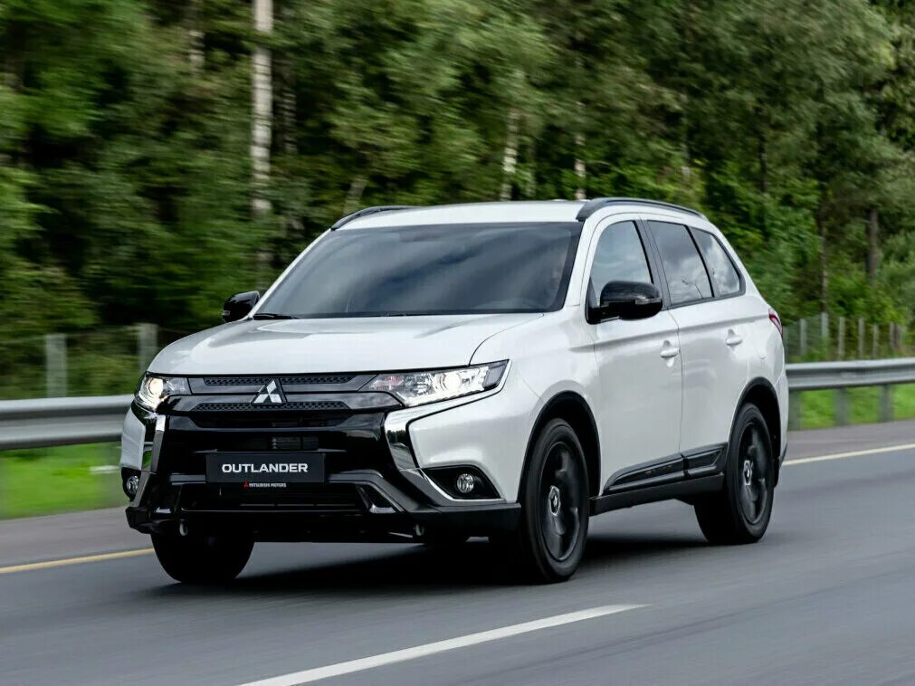 Mitsubishi стоимость. Митсубиси оутландер2021. Mitsubishi Outlander 2021. Митсубиши Аутлендер 2021. Новый Mitsubishi Outlander 2021.