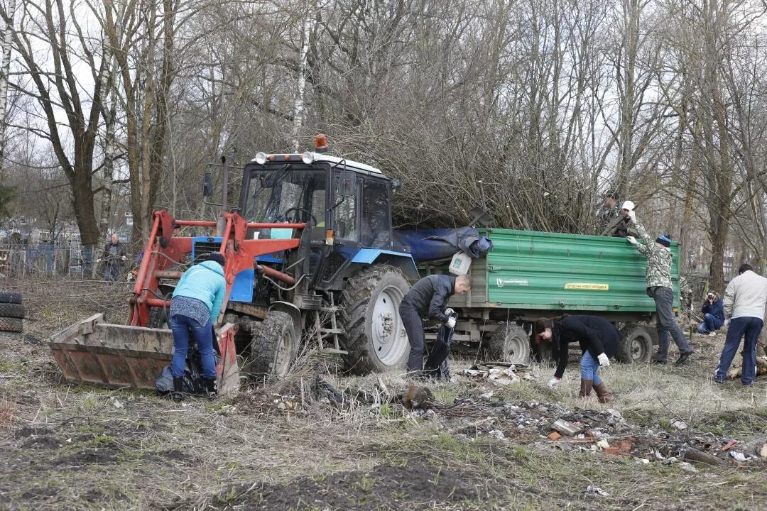 Сайт жкх великий новгород. Городское хозяйство Великий Новгород. Уборка Великого Новгорода.