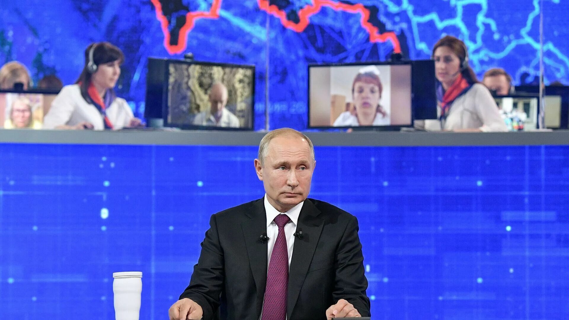Прямой эфир с владимиром путиным сегодня. Владимир путин прямая линия 2025. владимир путин прямая линия 2025. прямая линия с путиным 2025 30 июня. путин пресс конференция 2025 30 июня.