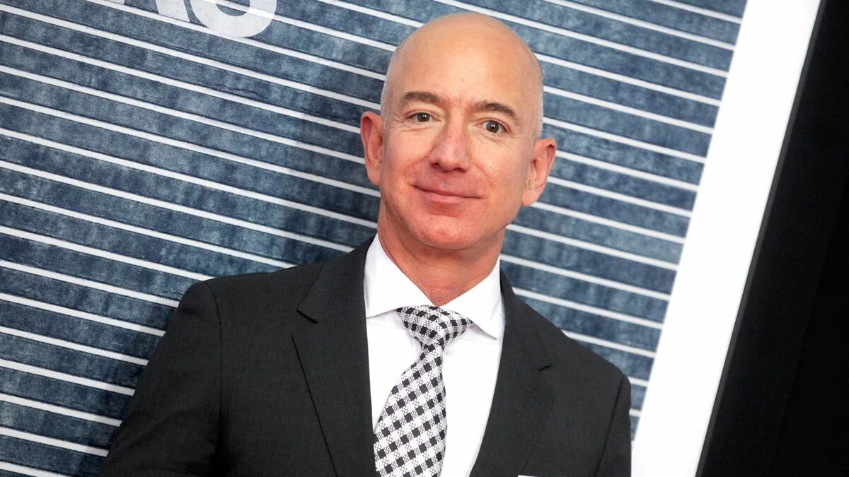 Самого честного человека. Jeff Bezos. Джефф Безос в Форбес. Джефф Безос 2022. Джефф Безос 2023.