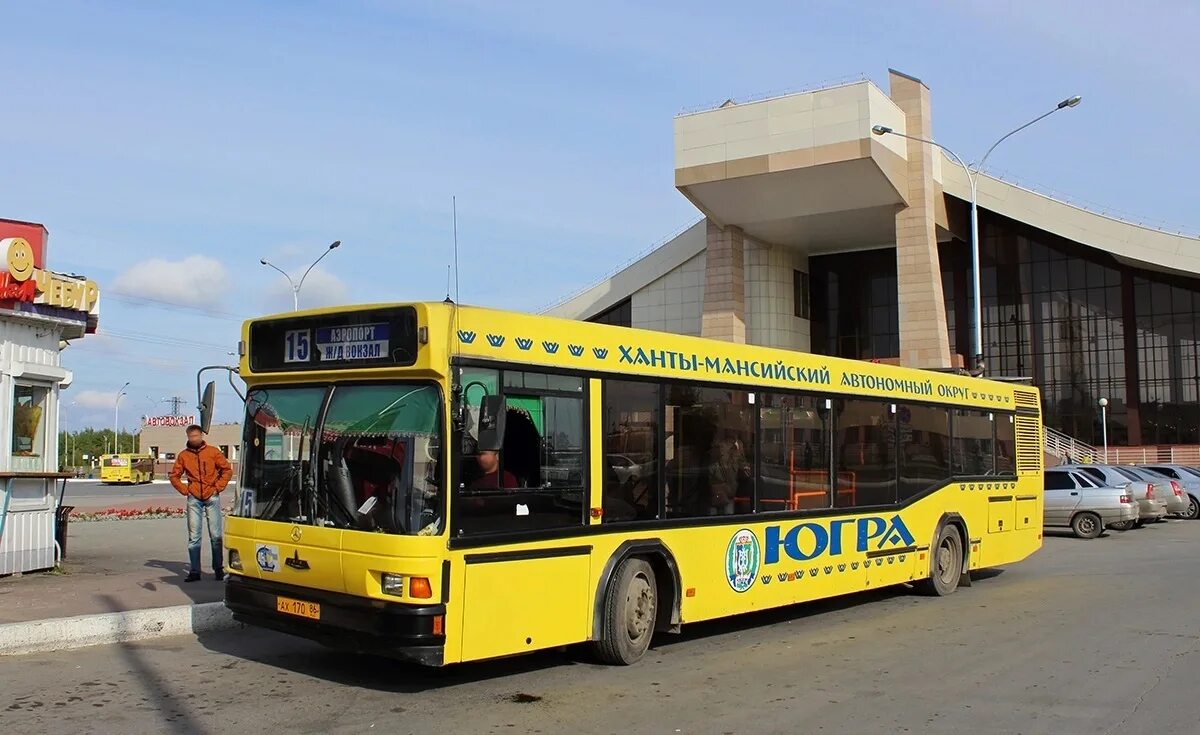 транспорт нижневартовска. автовокзал нижневартовск. нижневартовск маз. паз 3237 нижневартовск. транспорт передвижения.