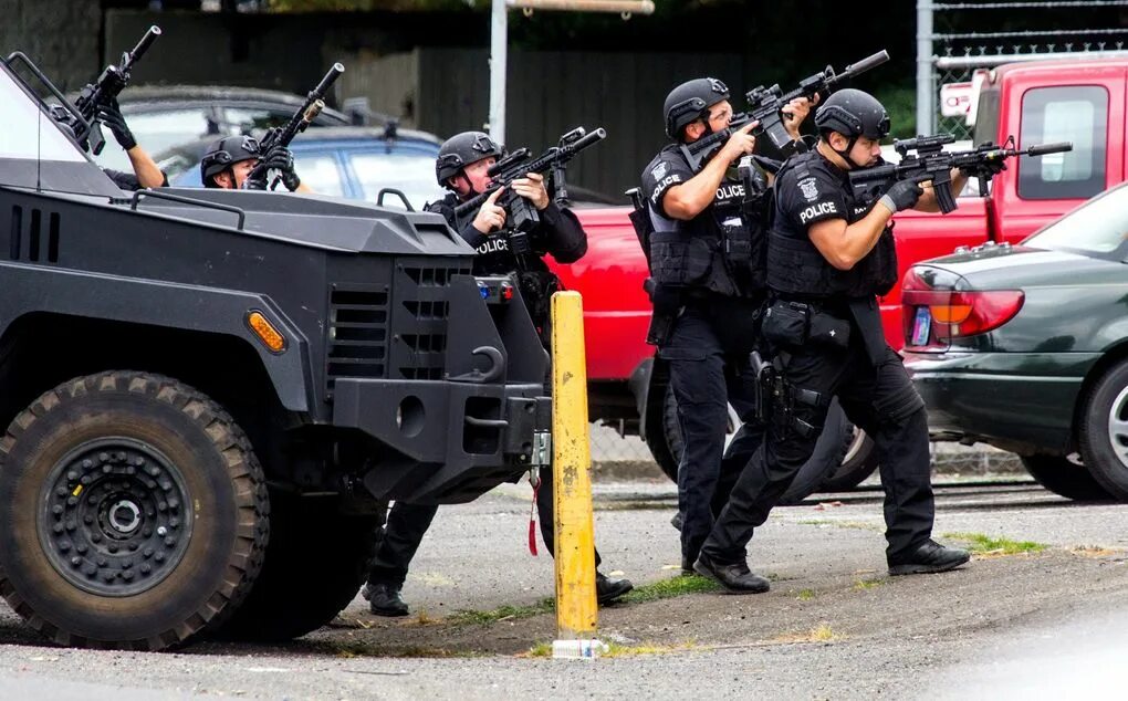 Что такое сват в инете. Swat полицейский спецназ сша. сват лапд. спецназ lapd. swat спецназ лос анджелеса департамент.