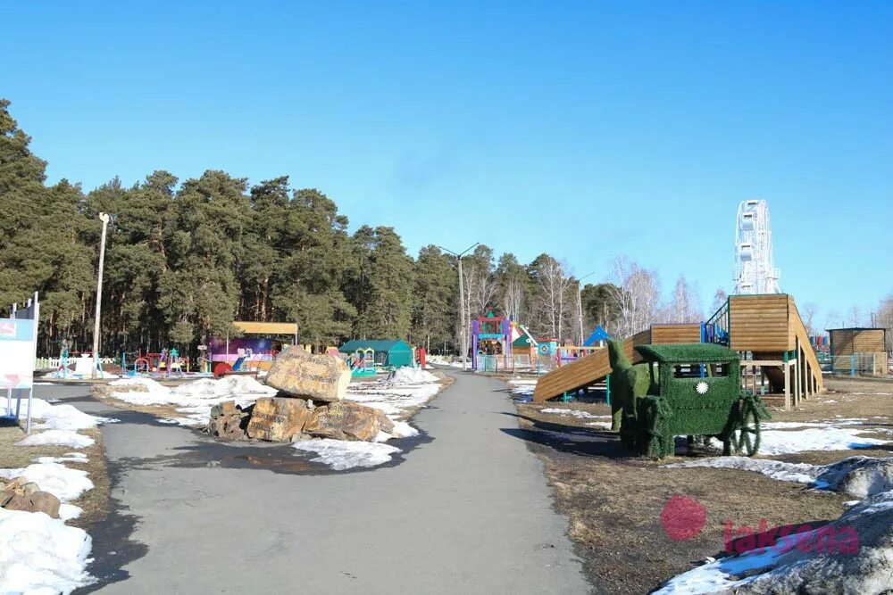 Южноуральск парк аттракционов. Парк города Южноуральск. Парк культуры и отдыха Южноуральск. Аттракционы в Южноуральске. Колеса южноуральск