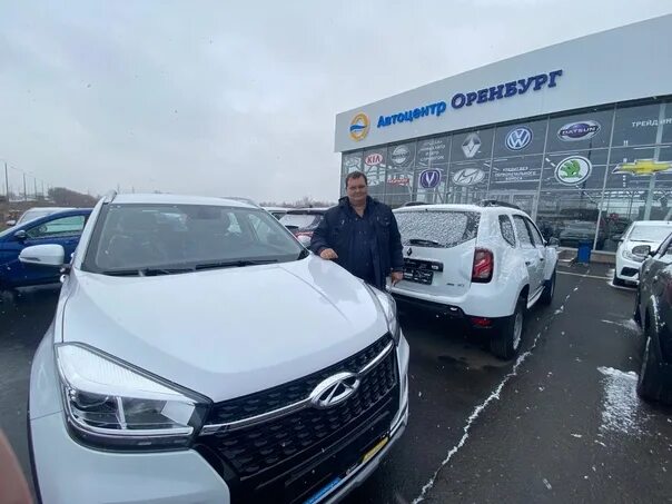 Вектор авто оренбург. Автосалон оренбурга новые машины. Каскад авто оренбург. Автосалон оренбурга новые машины. Автослалом вектор.