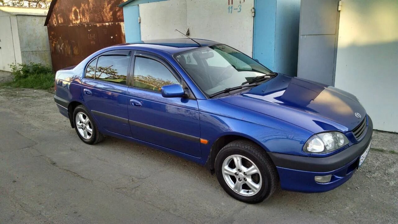 Toyota Avensis 2001. Toyota Avensis 1997 синяя. Тойота Авенсис 1999 года. Тойота Авенсис 1999 1.6 бензин.