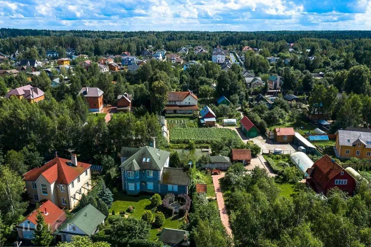 Дома родники раменский район. Коттеджный поселок Родники Одинцово. Родники (Раменский район). Посёлок Родники Раменский район. Поселок Родники Московская область Раменский район.