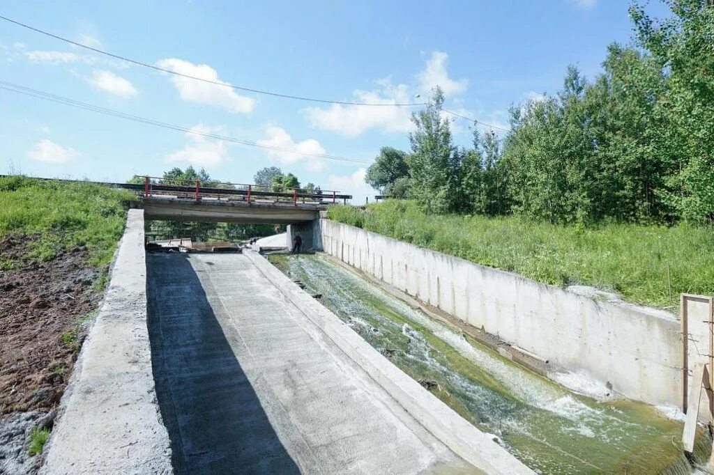 Деревня плотина. Дамба домодедово. домодедово дамба речка. шерна плотина. домодедово деревня акулинино.